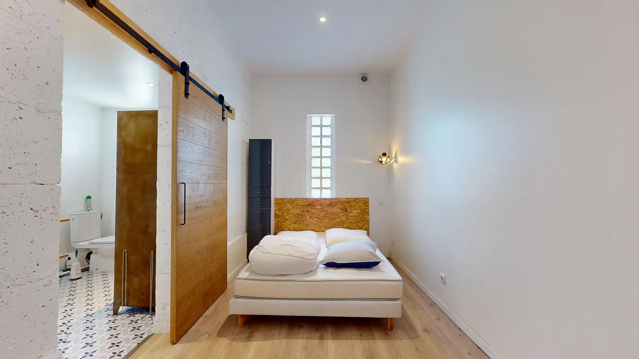 Colocation meublée de 220.0m2 - 381€ - Angoulême