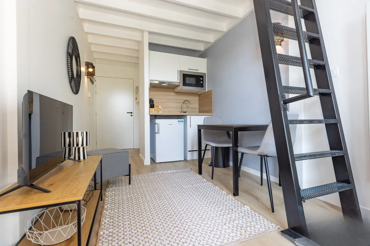 Appartement meublé de 19.0m2 - 645€ - Rennes