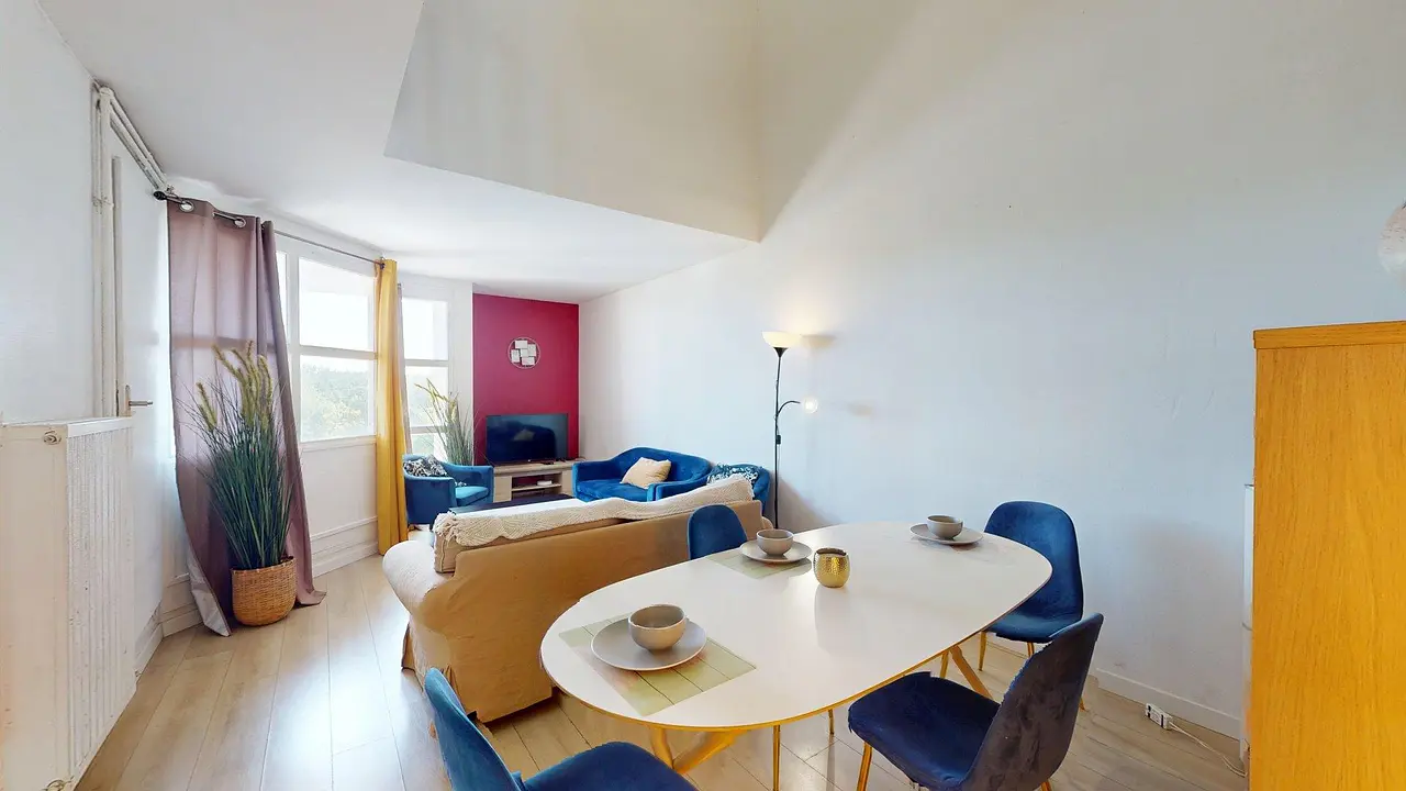 Colocation meublée de 93.09m2 - 480€ - Évry