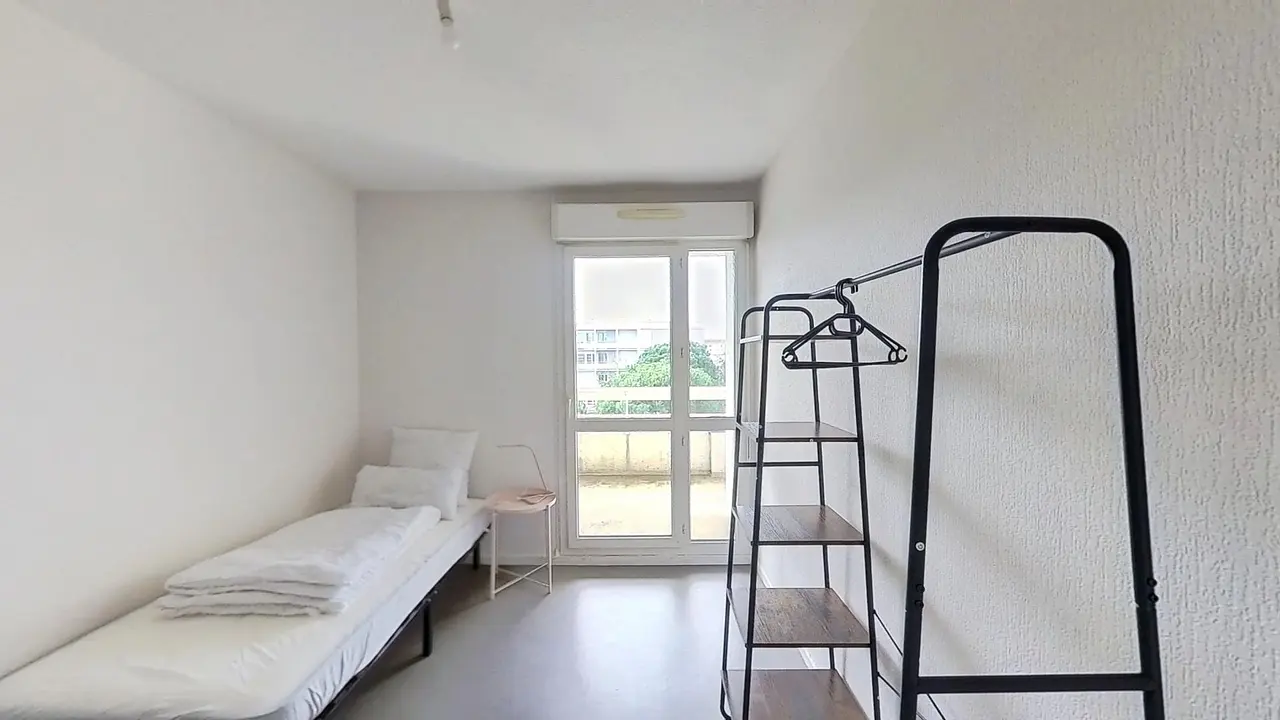 Colocation meublée de 68.0m2 - 534€ - Talence