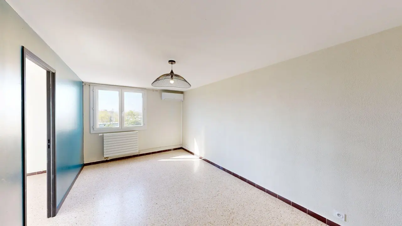 Appartement non meublé de 71.0m2 - 870€ - Avignon
