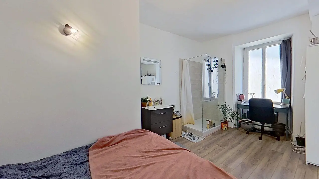 Colocation meublée de 161.4m2 - 474€ - Valence