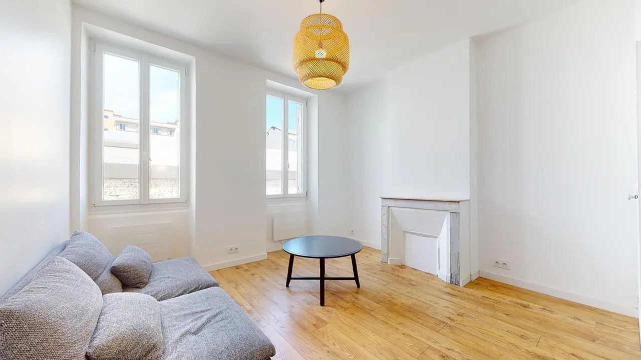 Appartement meublé de 41.0m2 - 950€ - Marseille