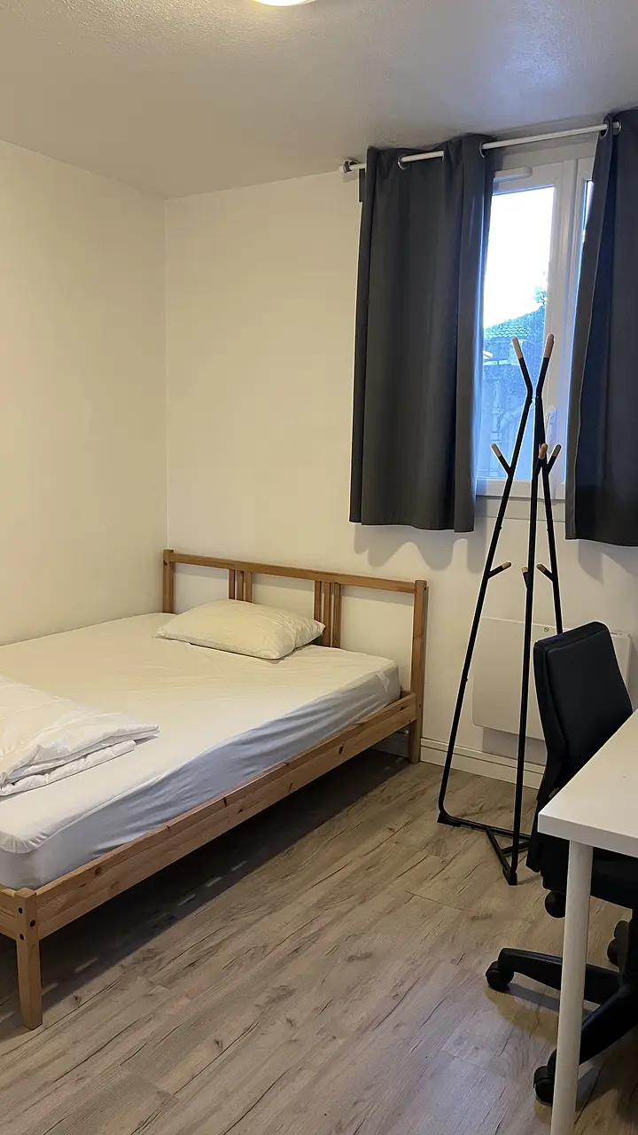 Colocation meublée calme et propre - Chambre individuelle 12m2 (éligible APL)