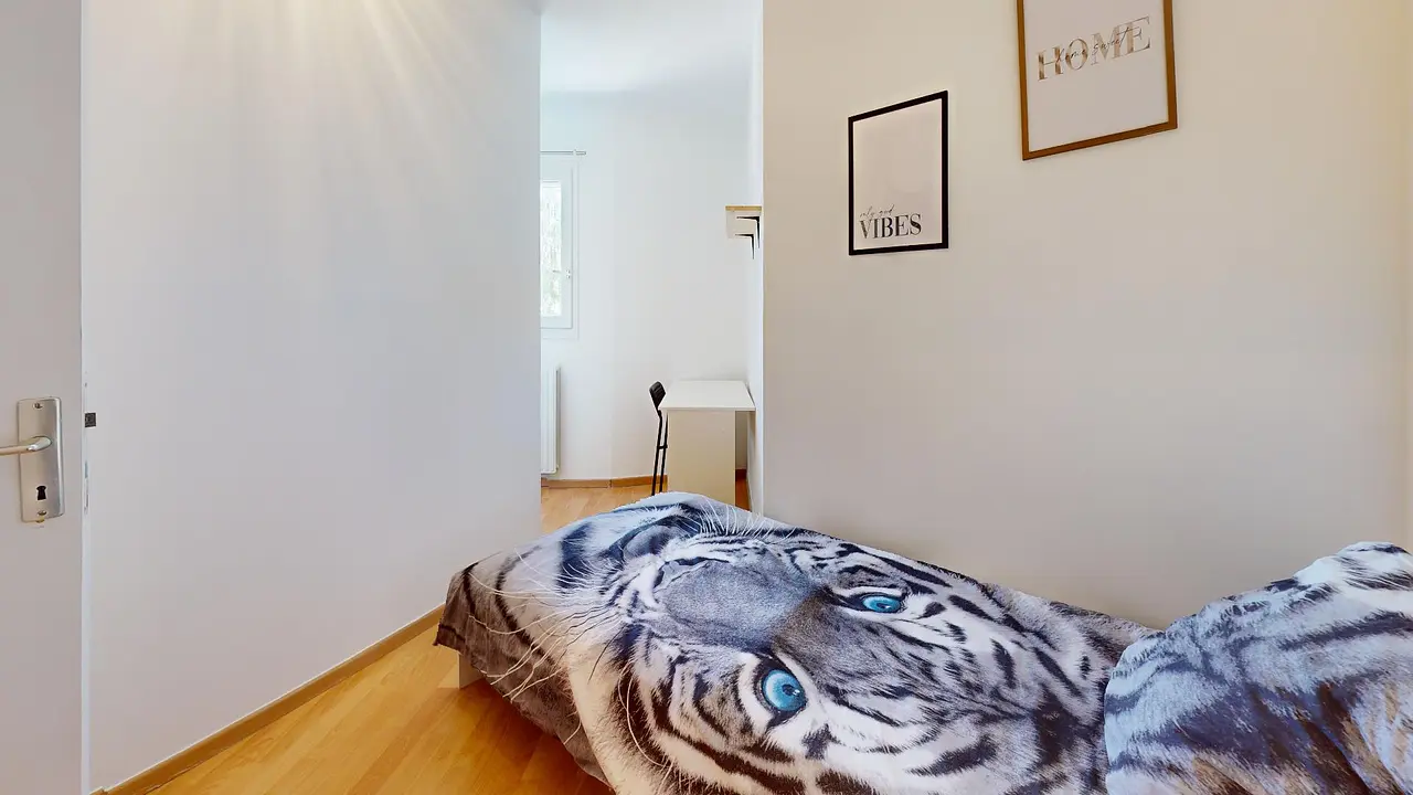Colocation meublée de 77.0m2 - 515€ - Vénissieux