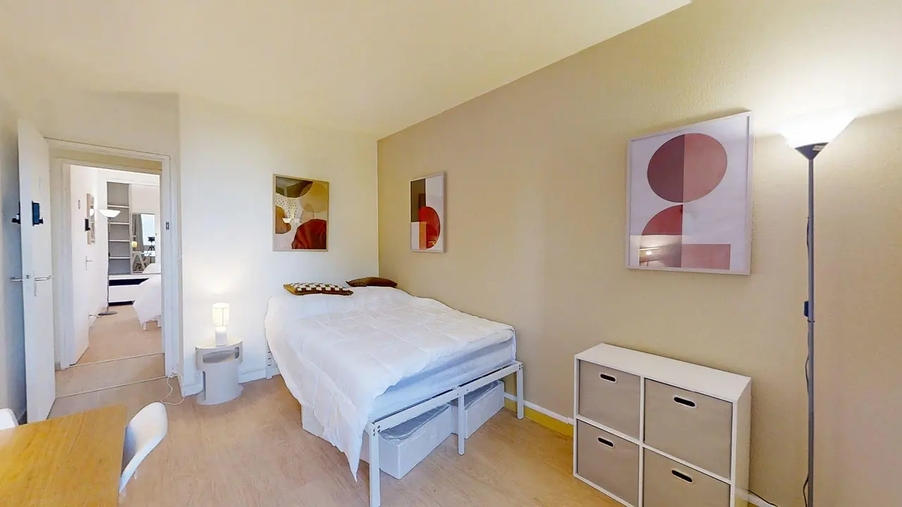 Colocation meublée de 97.07m2 - 524€ - Élancourt