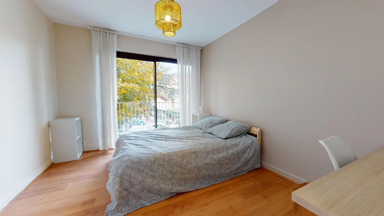 Colocation meublée de 139.5m2 - 467€ - Grenoble