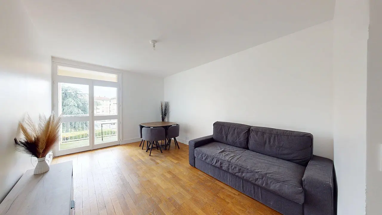 Appartement meublé de 60.0m2 - 1000€ - Bron