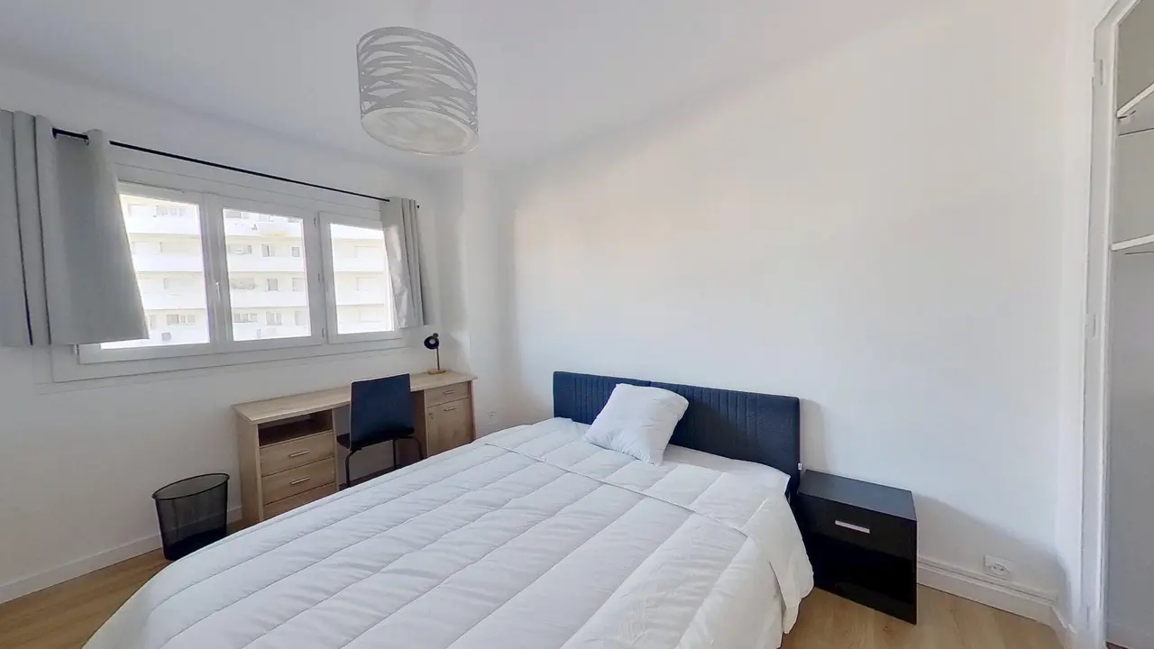 Colocation meublée de 67m2 - 450€ - Toulon