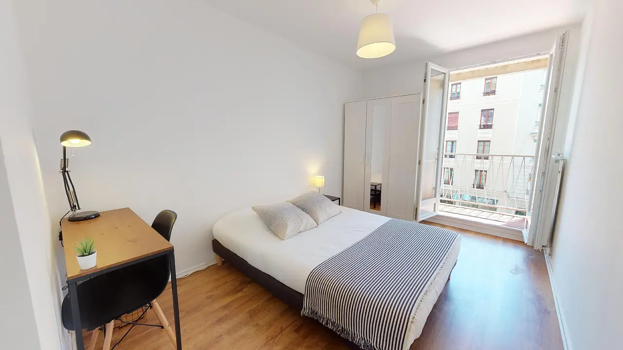 Colocation meublée de 85.0m2 - 565€ - Villeurbanne