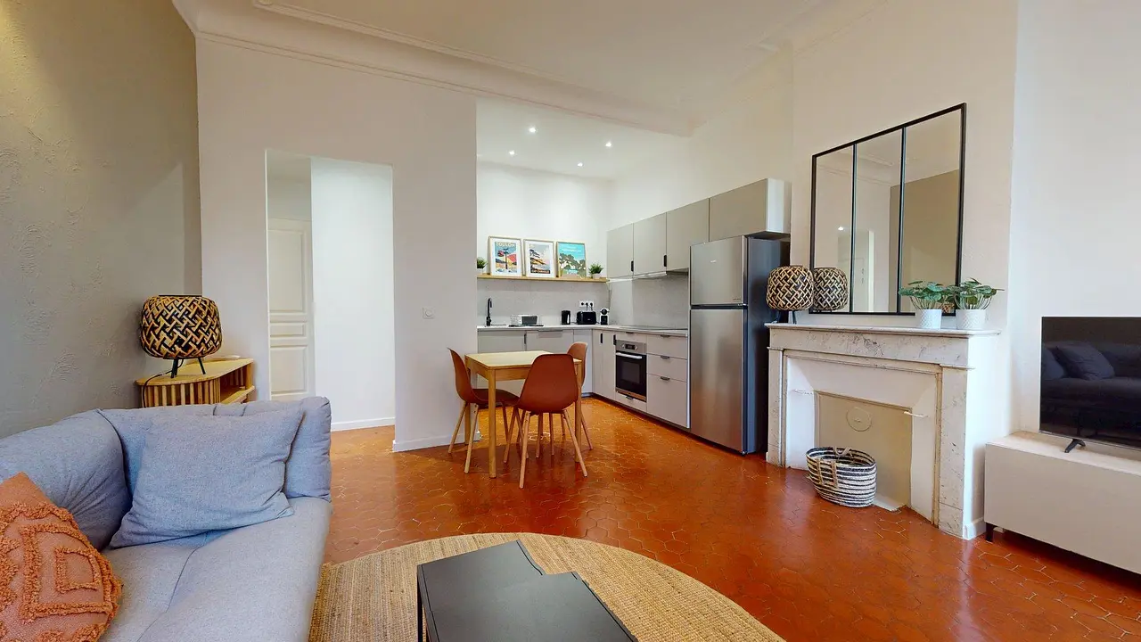 Appartement meublé de 45.1m2 - 845€ - Toulon