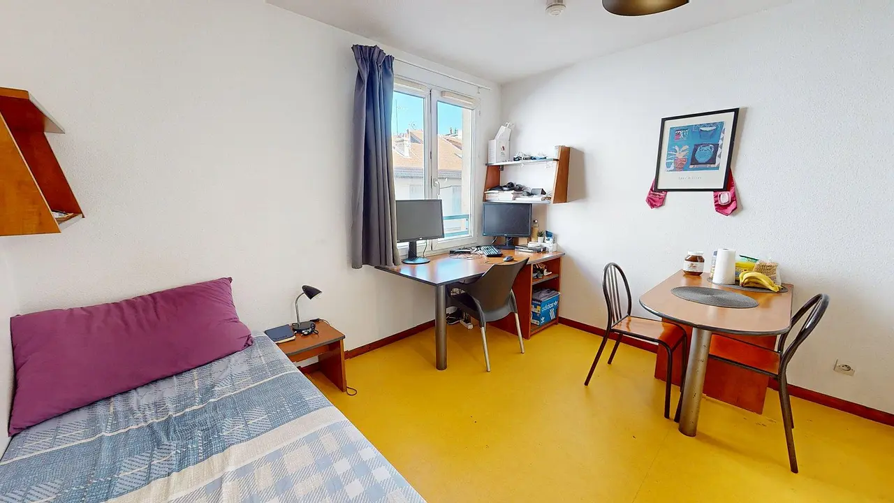 Appartement meublé de 18.22m2 - 295€ - Saint-Étienne