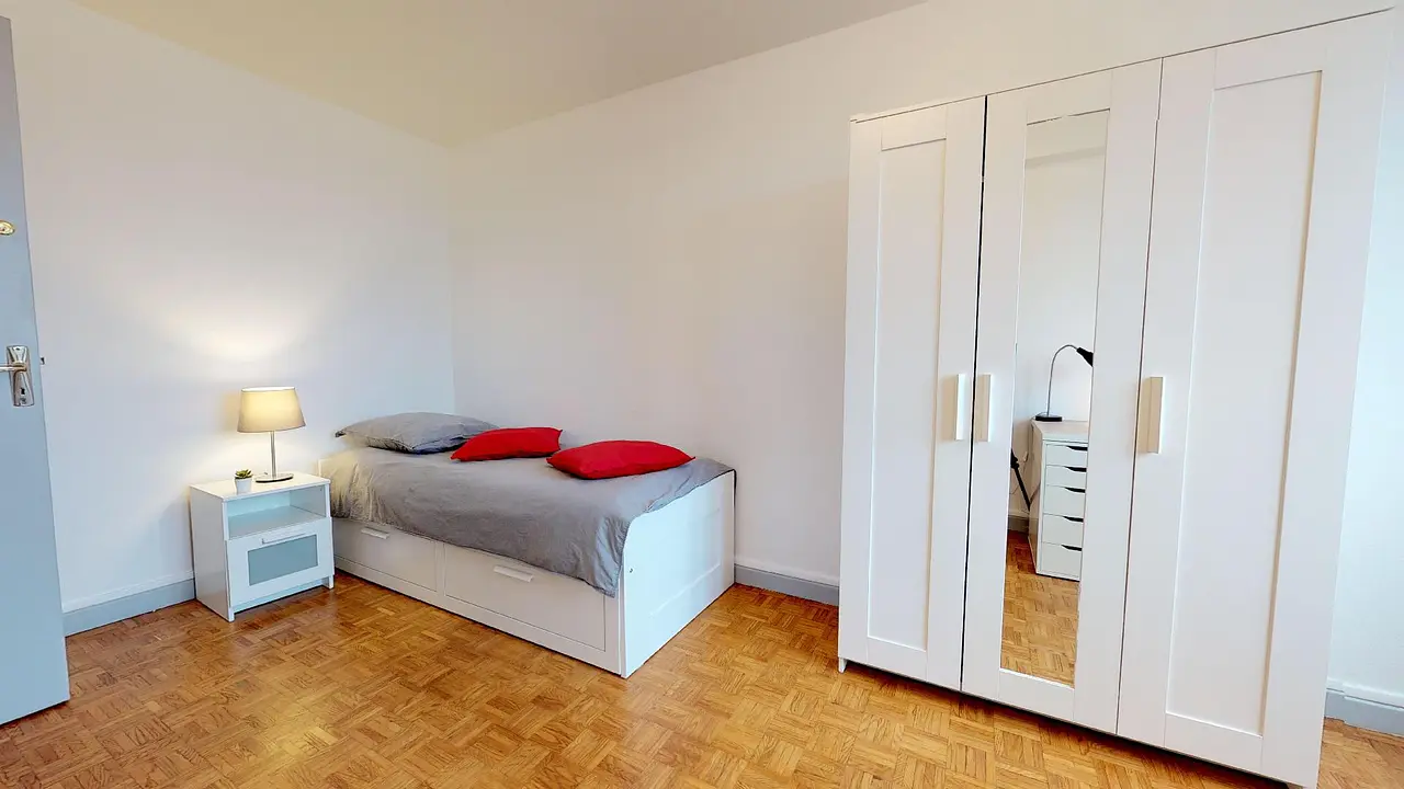 Colocation meublée de 67.02m2 - 522€ - Bron