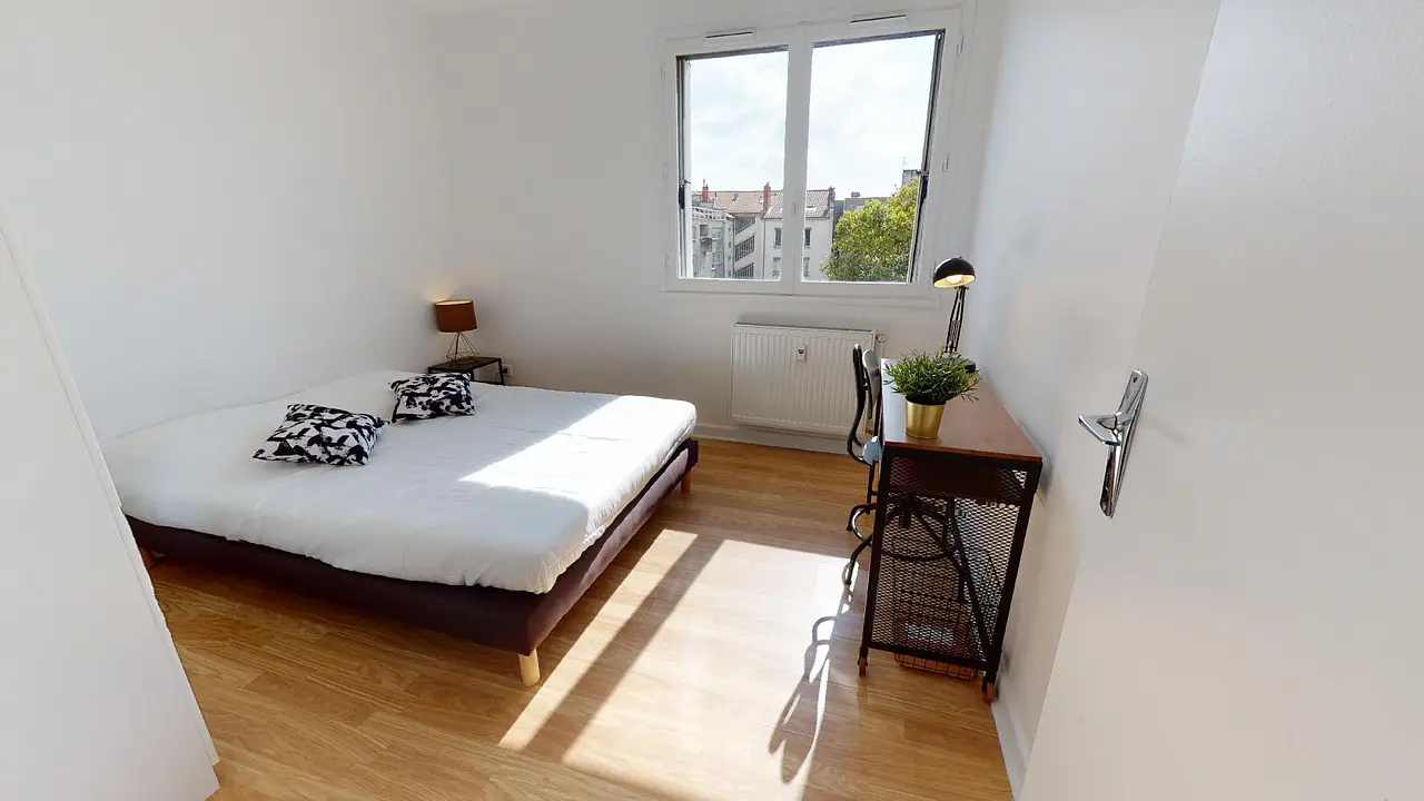Colocation meublée de 82.0m2 - 592€ - Villeurbanne