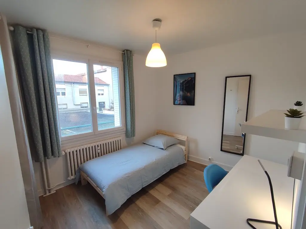 Colocation meublée de 62.0m2 - 495€ - Villeurbanne