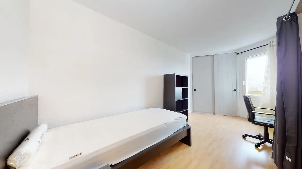 Colocation meublée de 74.0m2 - 549€ - Cergy