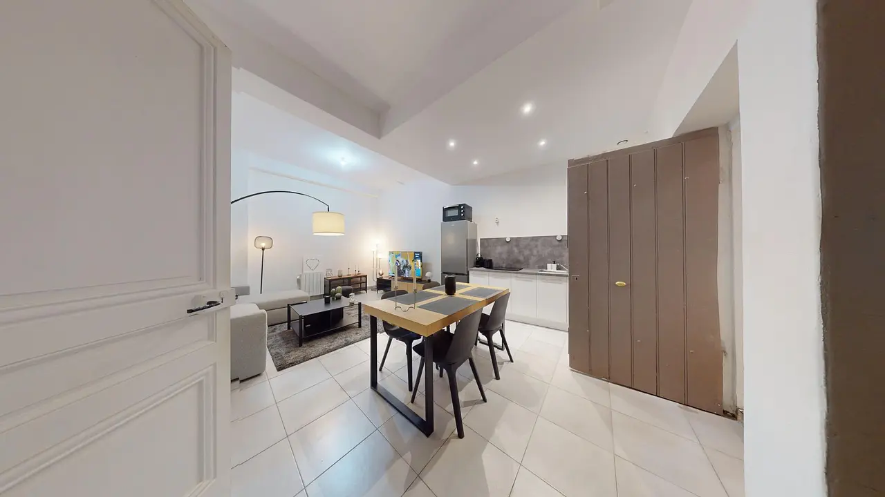 Appartement meublé de 55.0m2 - 1310€ - Lyon