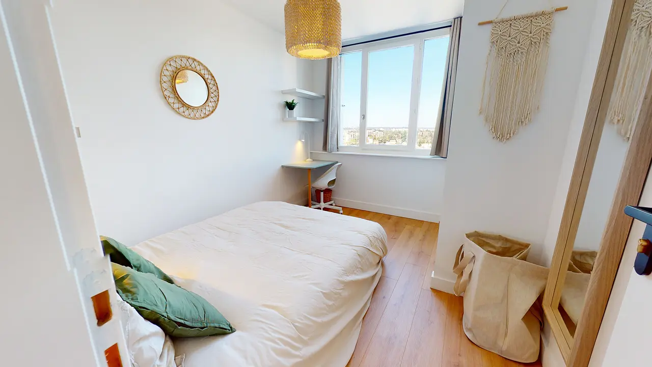 Colocation meublée de 75.0m2 - 480€ - Bron