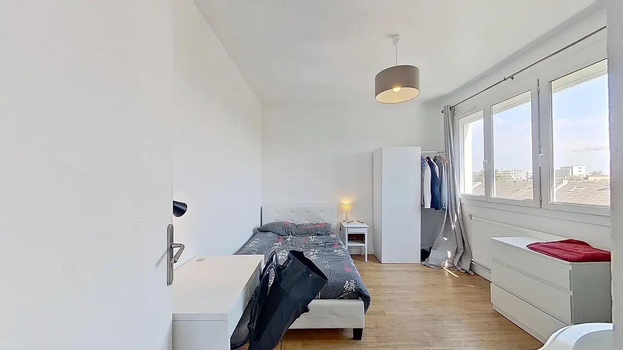 Colocation meublée de 87.0m2 - 390€ - Caen