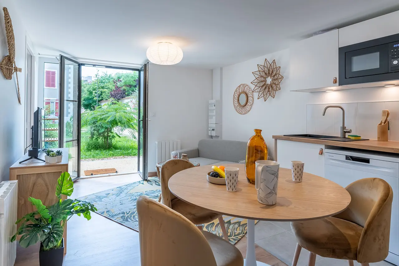 Appartement meublé de 47.53m2 - 1390€ - Villeurbanne
