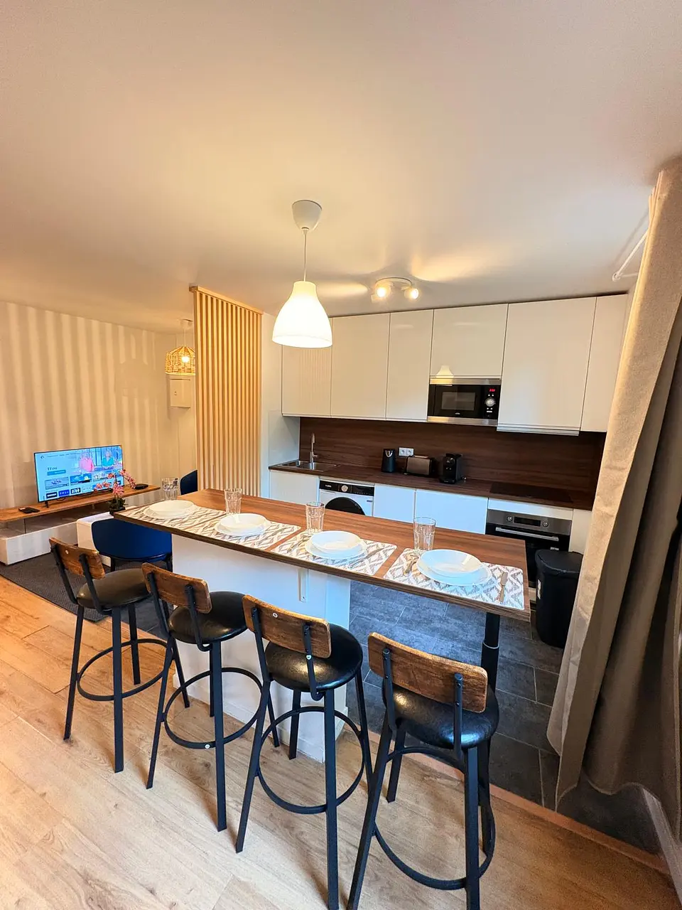 Chambre lumineuse en colocation