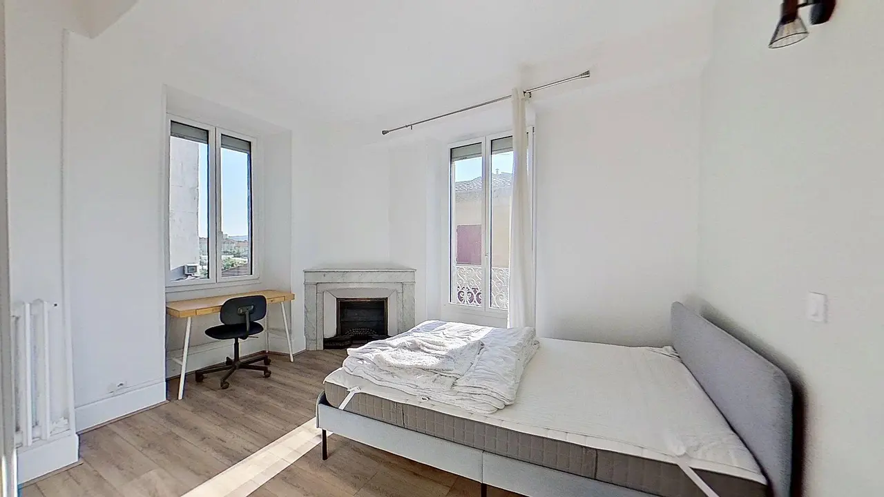 Colocation meublée de 161.4m2 - 440€ - Valence