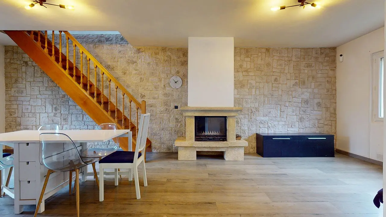Maison meublée de 110.0m2 - 1670€ - Groslay