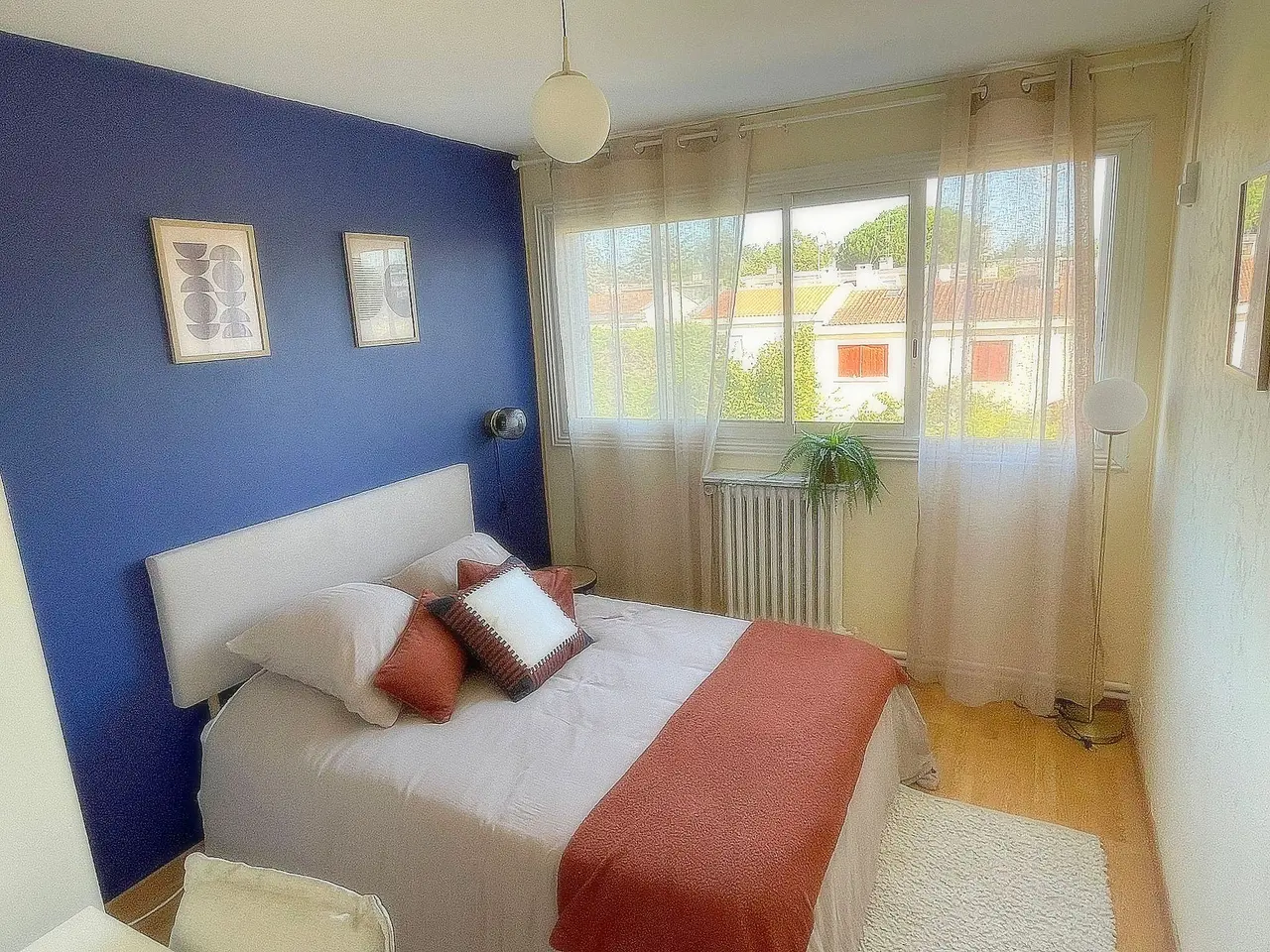 Chambre bleu - Colocation mixte de 4 - proche métro