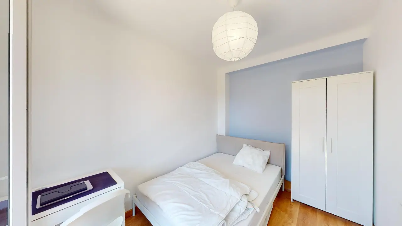 Colocation meublée de 75.0m2 - 488€ - Marseille
