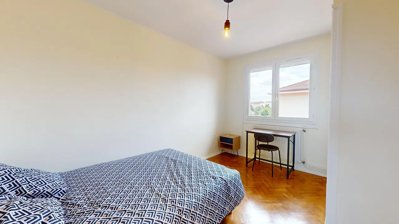 Colocation meublée de 77.0m2 - 490€ - Bron